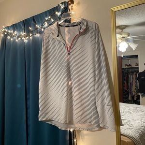 Nike Element pullover